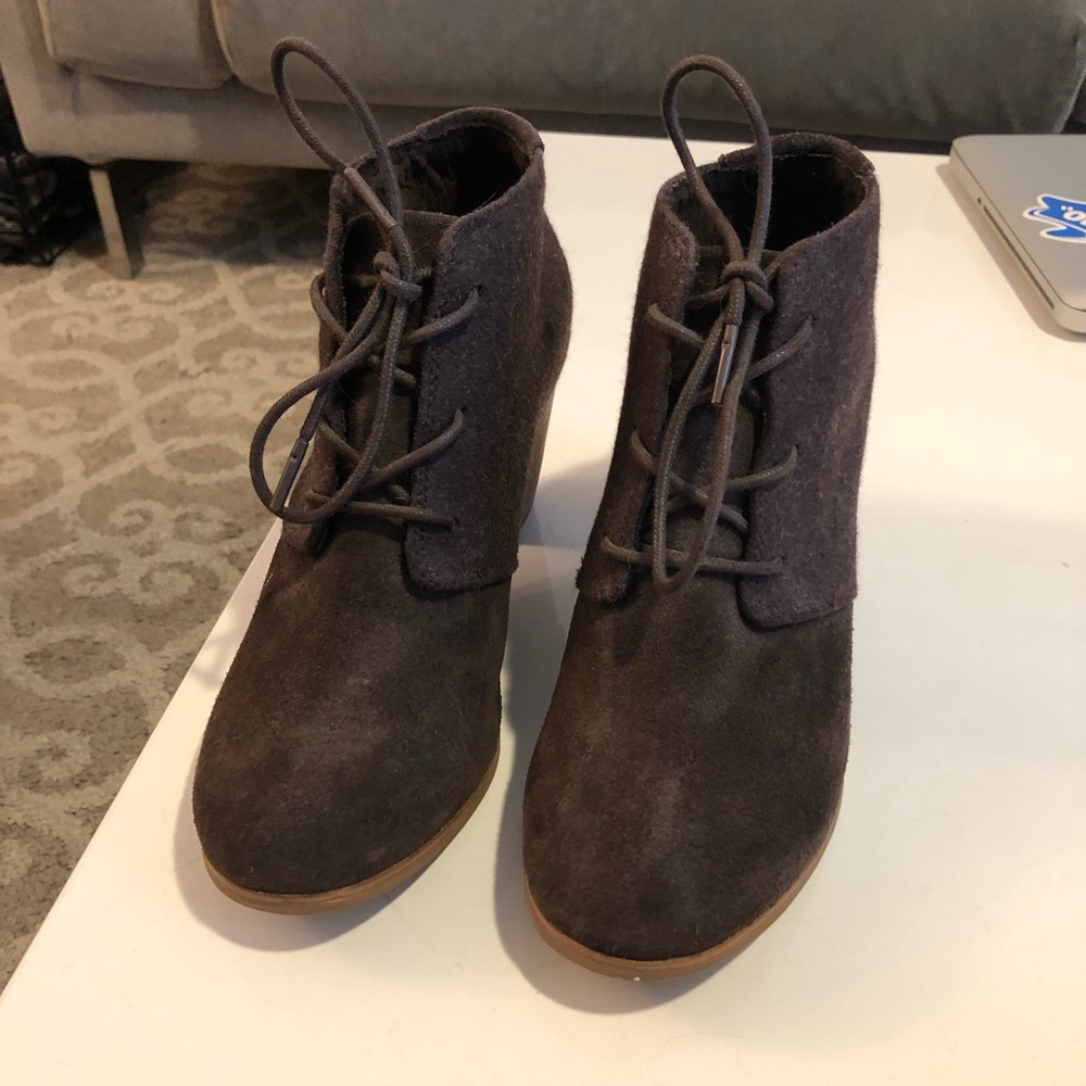 Toms Suede Booties